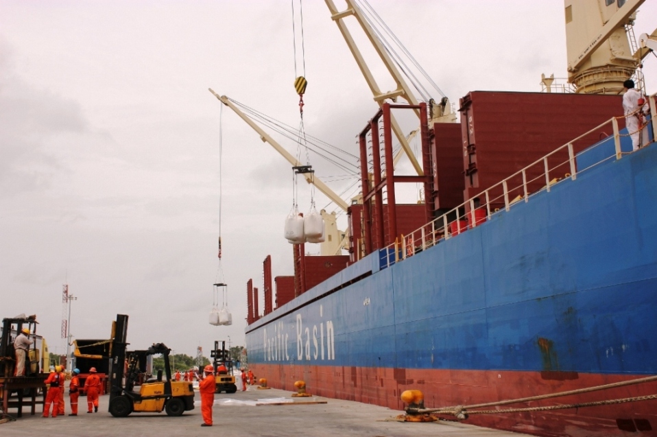 El Puerto de Dos Bocas se convierte en plataforma logística para la Exportación de Azúcar