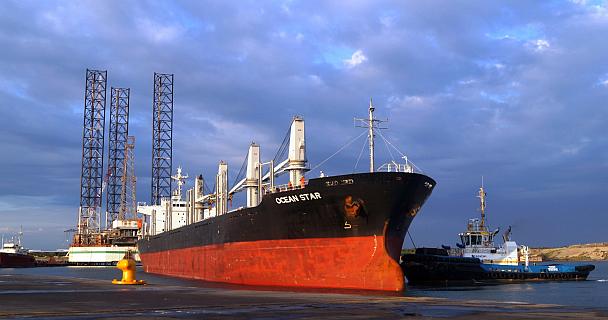 Al alza la exportación de azucar estándar a través del Puerto de Dos Bocas