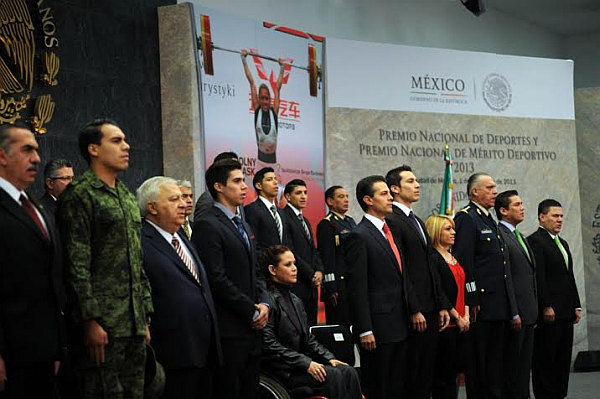 Ofrece el Presidente Enrique Peña Nieto breve informe sobre su primer año de gobierno