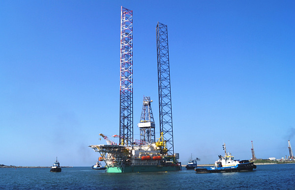 Grupo Oro Negro selecciona al puerto de Dos Bocas para el mantenimiento de su primera plataforma marina