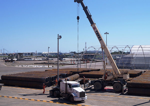 Recibe puerto Dos Bocas 3900 toneladas de tubería, para proyecto de construcción de plataformas marinas