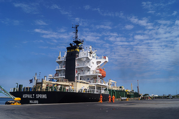 la terminal de usos múltiples del puerto de dos bocas, registra en mayo, un incremento del 78% en manejo de carga