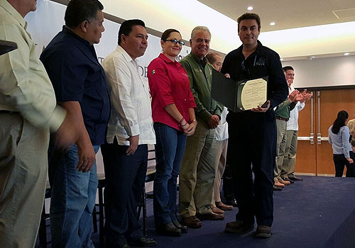 Ceremonia de entrega del distintivo Sello Dos Bocas a prestadores de servicios portuarios 2015