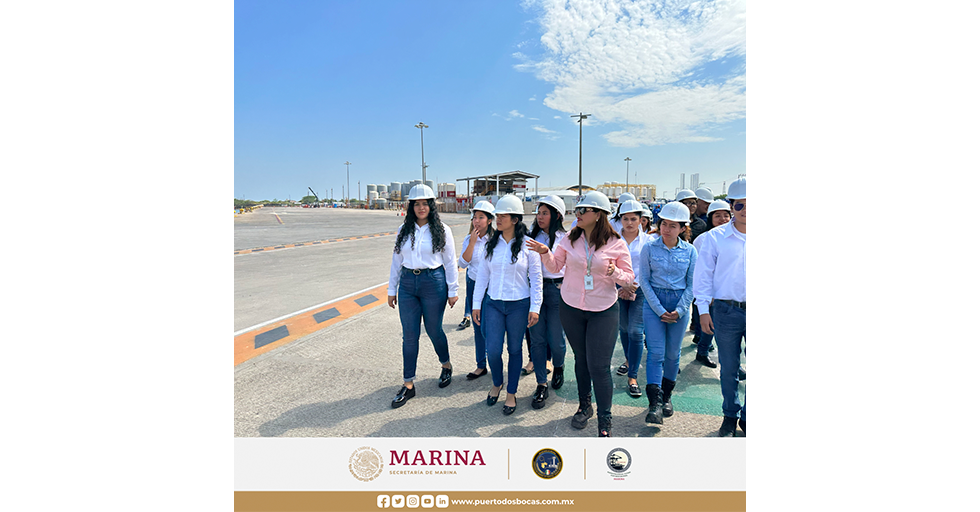 Estudiantes de la Universidad Mundo Maya visitan el Puerto Dos Bocas, fortaleciendo la relación Puerto-Ciudad.