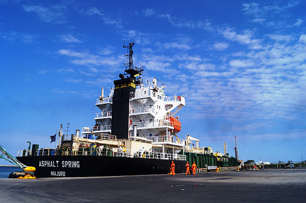 En el 2012 creció 34% el movimiento de asfalto líquido en el Puerto de Dos Bocas