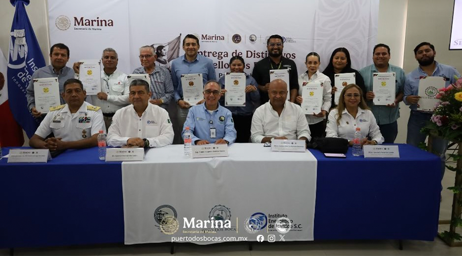 Marina en coordinación con la Secretaría de Salud implementaron brigadas de vacunación contra el sarampión, en Tabasco.